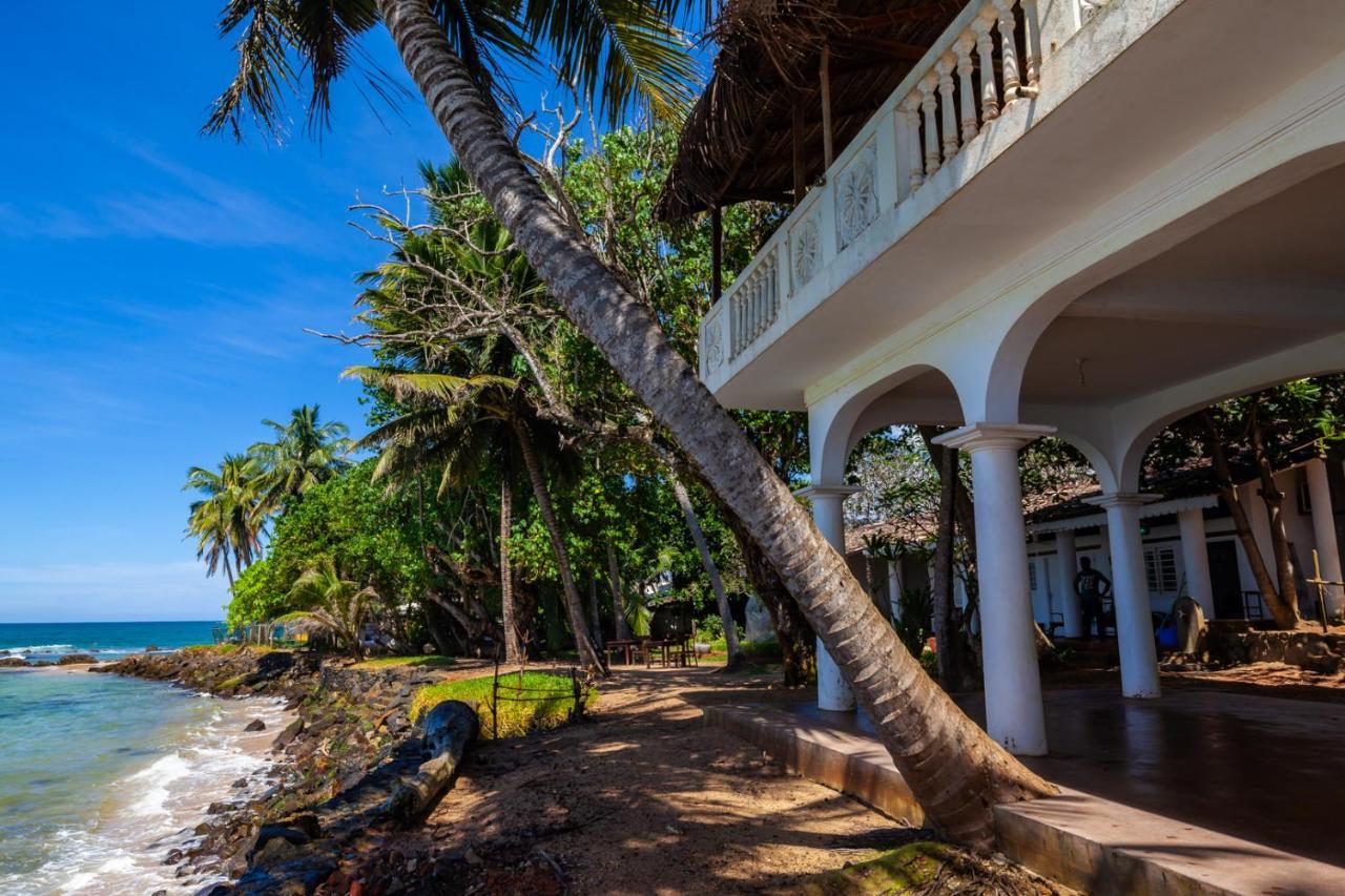 Palm Villa Mirissa Hotel&Spa Exterior photo